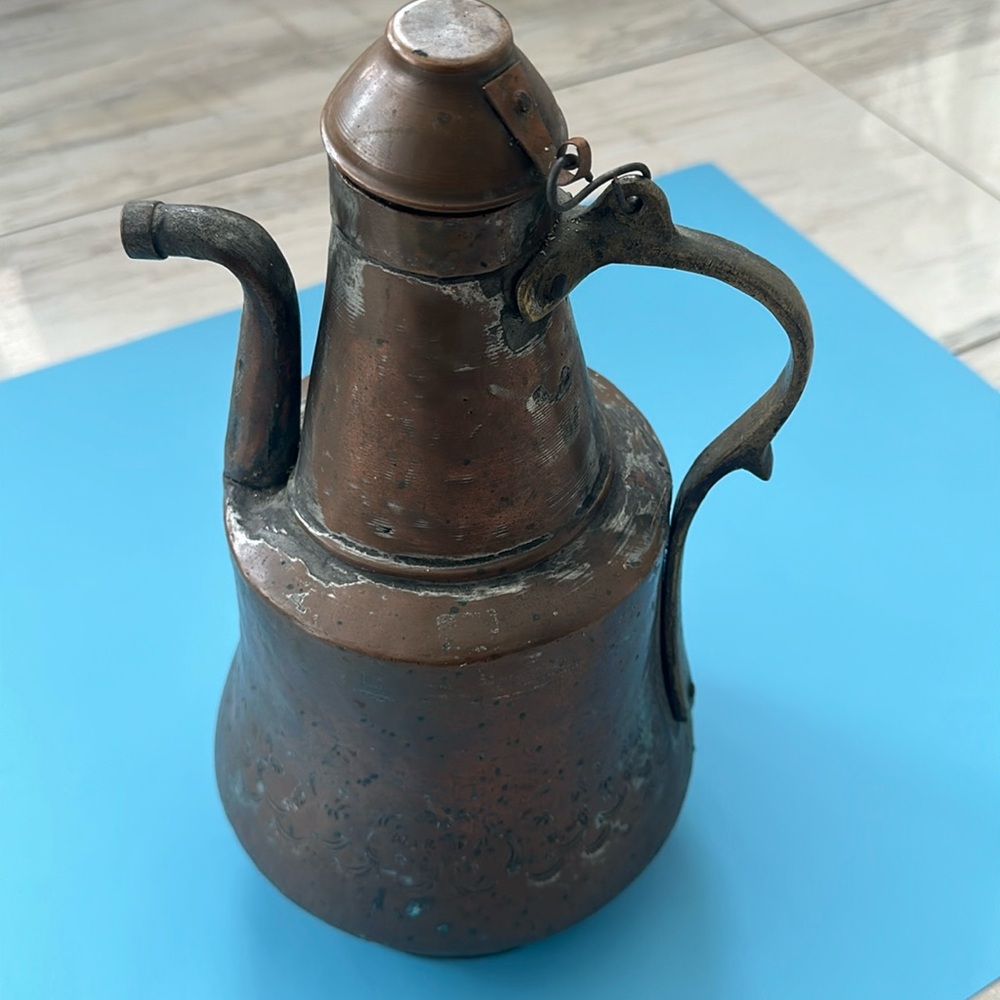 Hammered copper Turkish tea pot,14 in high